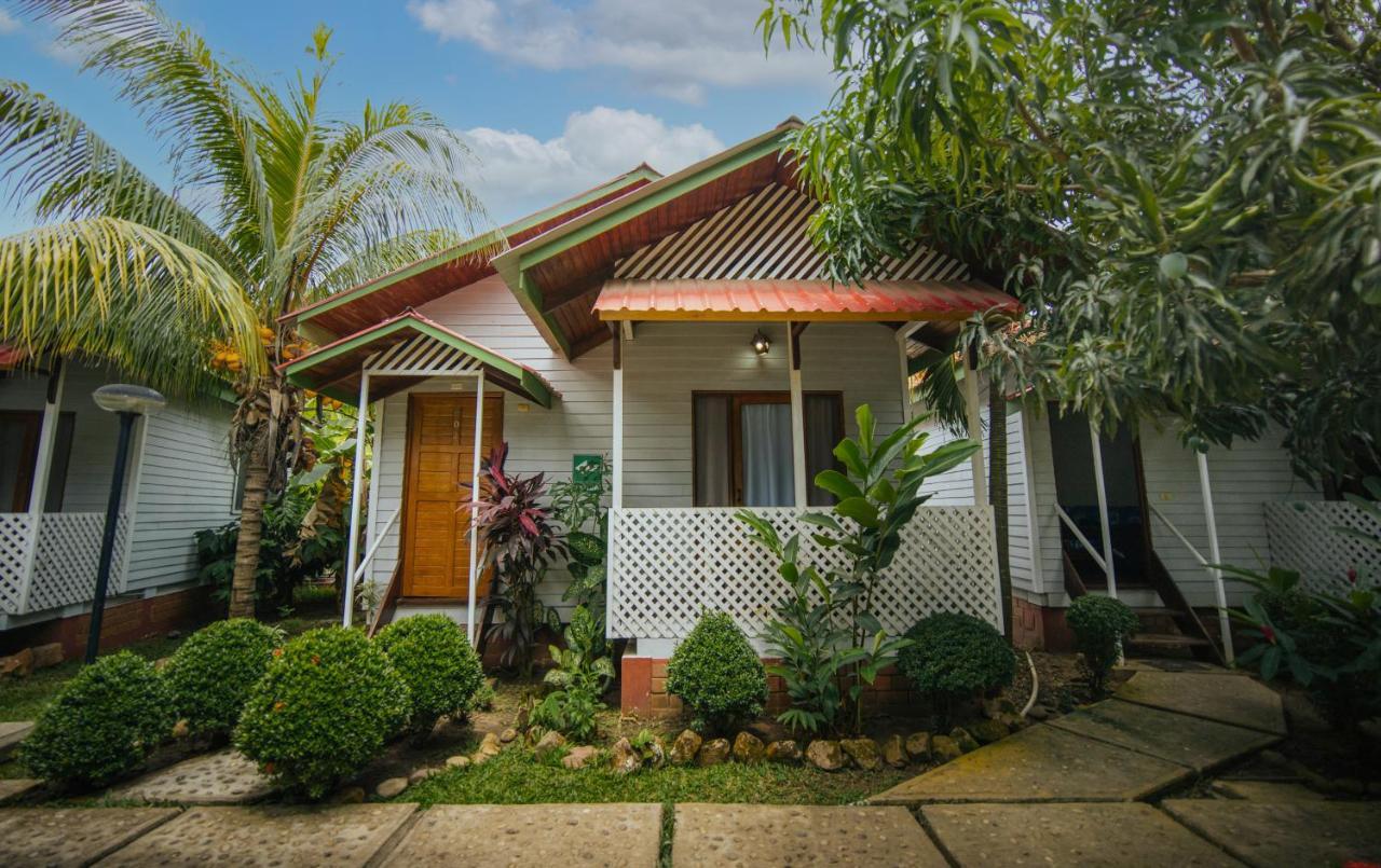 Los Gavilanes Hotel Pucallpa Eksteriør billede