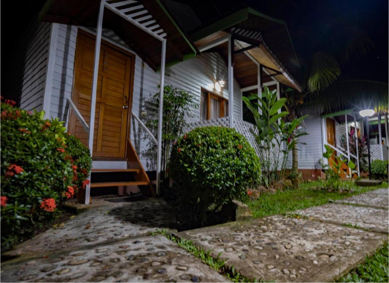 Los Gavilanes Hotel Pucallpa Eksteriør billede