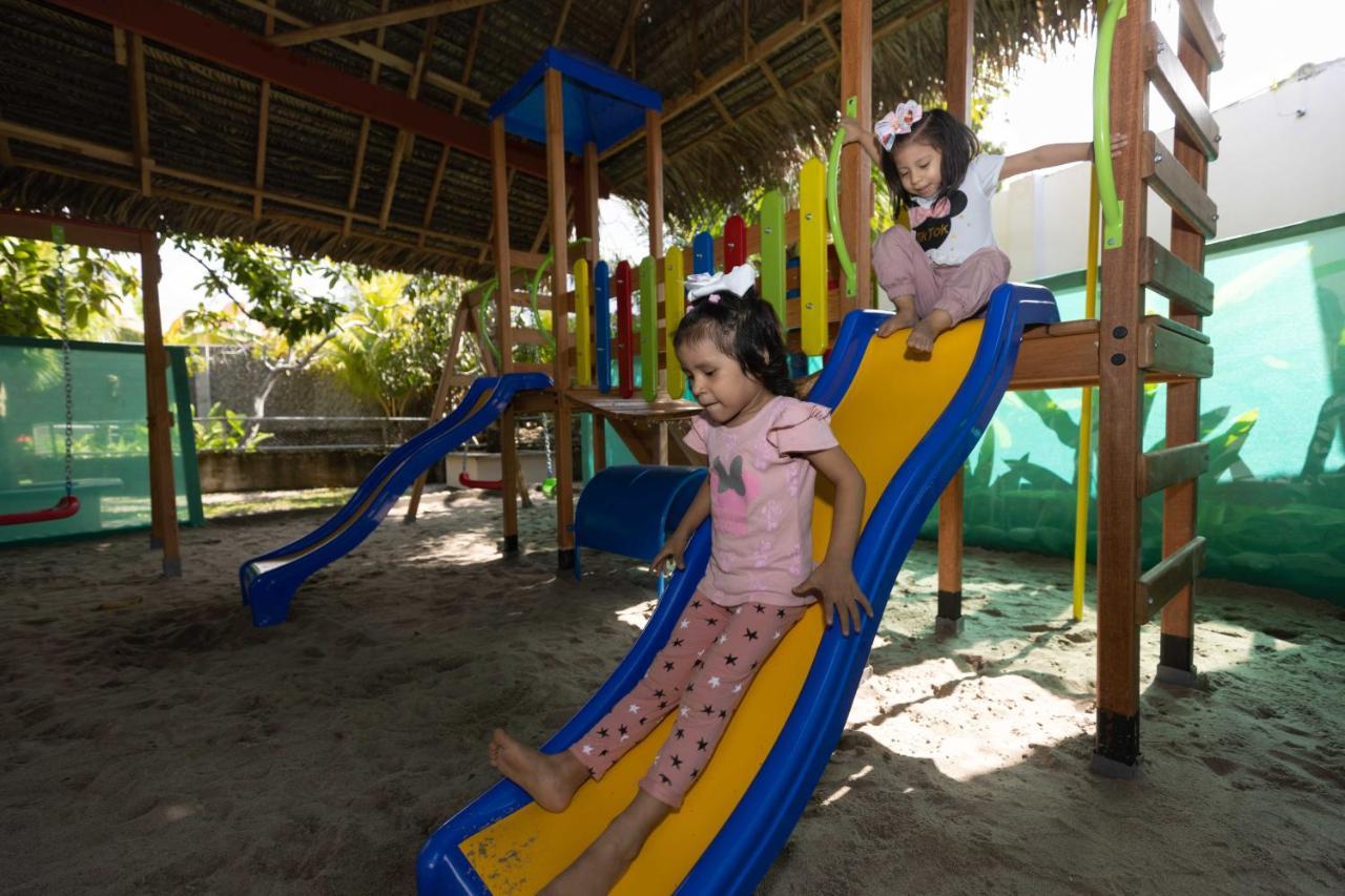 Los Gavilanes Hotel Pucallpa Eksteriør billede