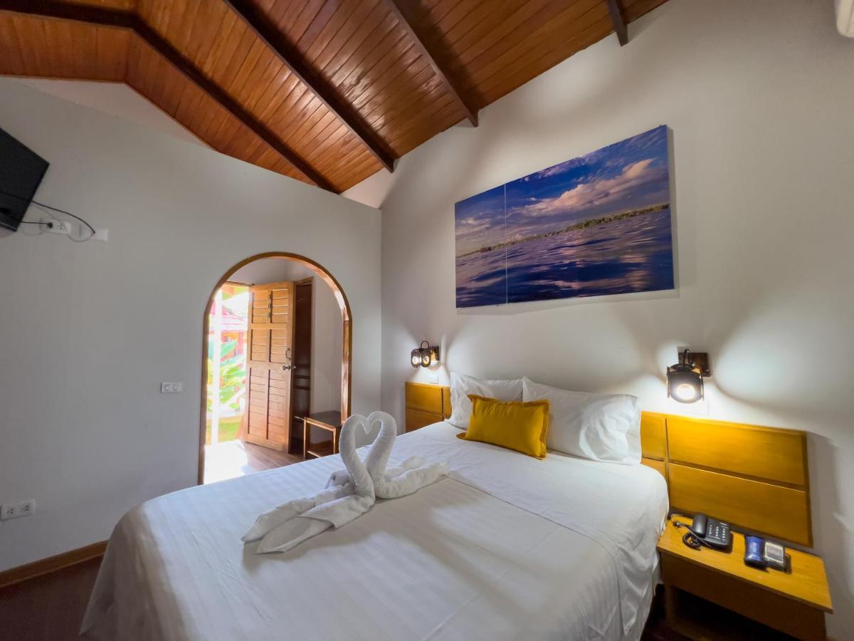 Los Gavilanes Hotel Pucallpa Eksteriør billede