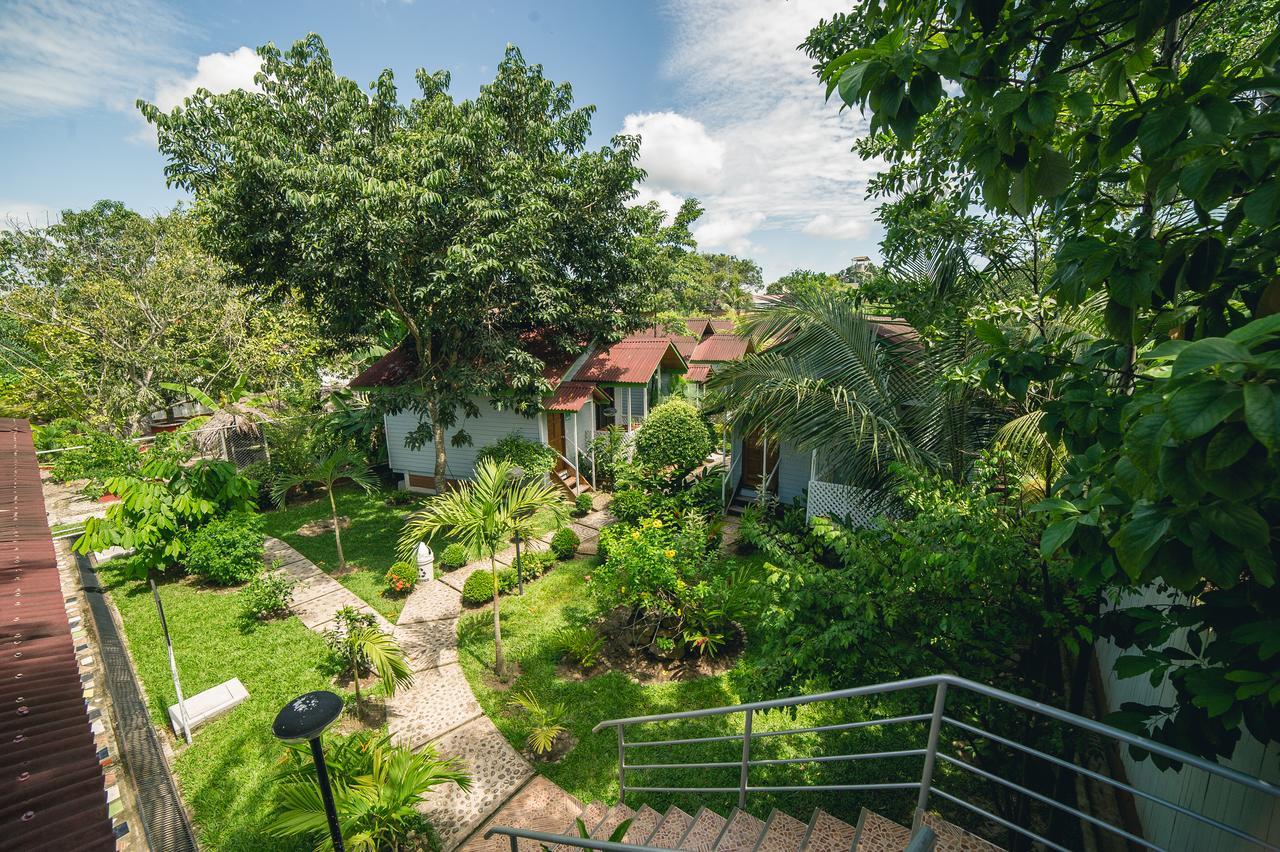 Los Gavilanes Hotel Pucallpa Eksteriør billede